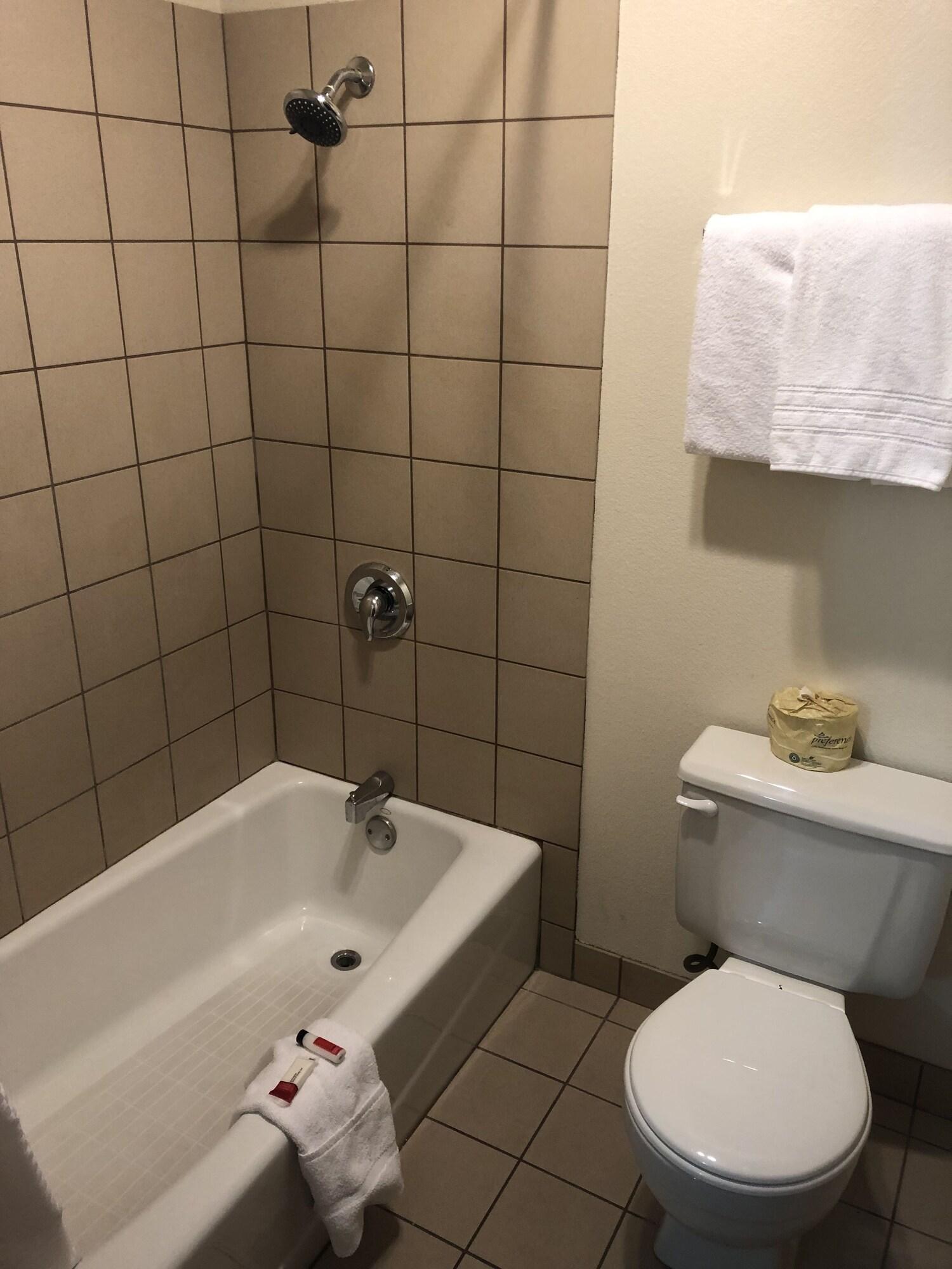 Super 8 By Wyndham Ontario Motel Luaran gambar
